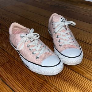 Light pink Converse